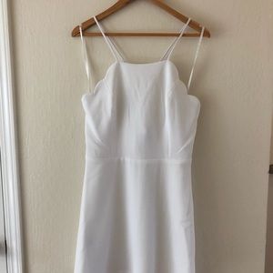 NWT White Scalloped Edged BCBGeneration Dess